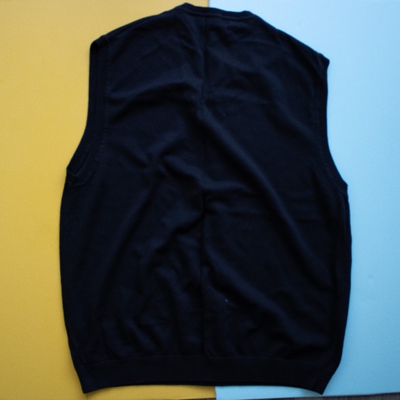 Claiborne Black Plaid Patterned XL V Neck Sweater Vest - Picture 2 of 3